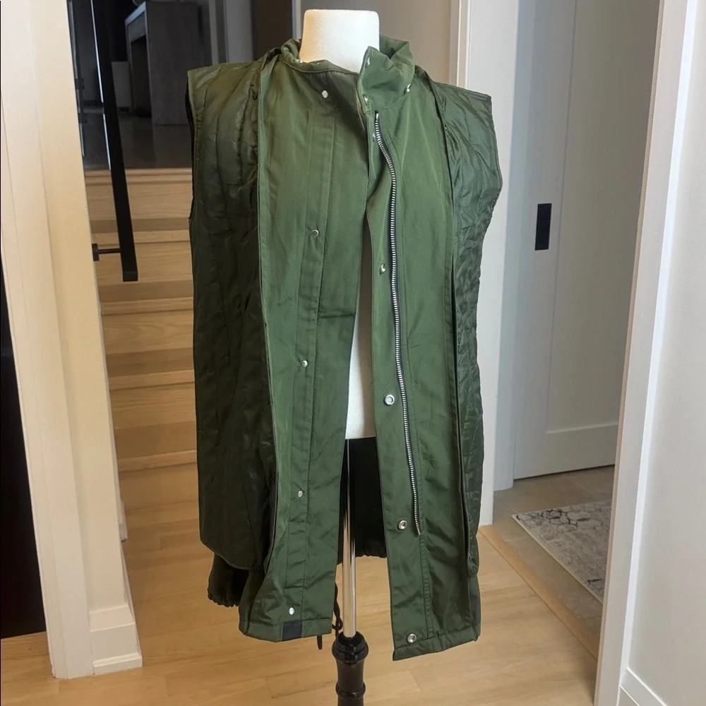 MO&Co. Olive Green Hooded Parka – Size S – Removable Lining - Picture 5 of 8